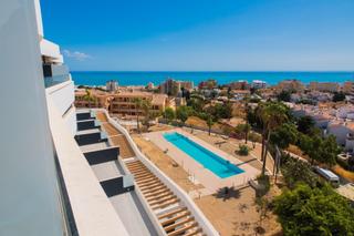 Ático en Calle la cornisa 14. Tu hogar perfecto cerca del mar