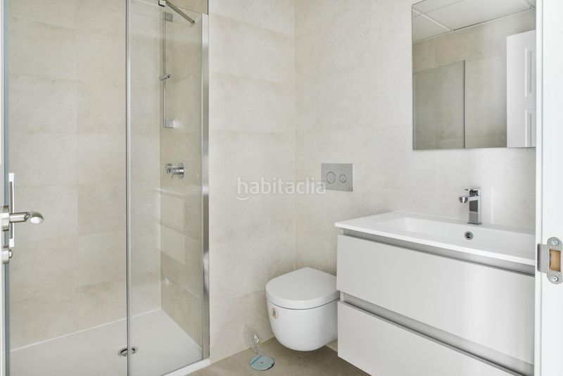 Foto ff2490bb-e94d-4cd3-b492-14ca85053a13. Àtic a calle la cornisa 14 a Montemar Torremolinos