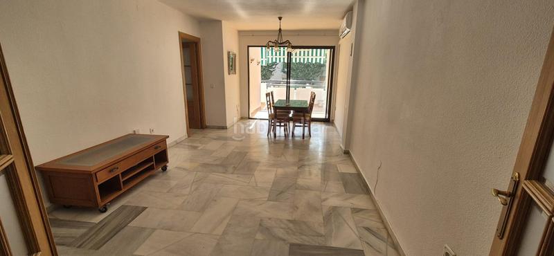 Foto db0dff3d-2229-408d-8f99-f27a47ba8052. Piccolo appartamento con parcheggio piscina in La Carihuela - Los Nidos Torremolinos