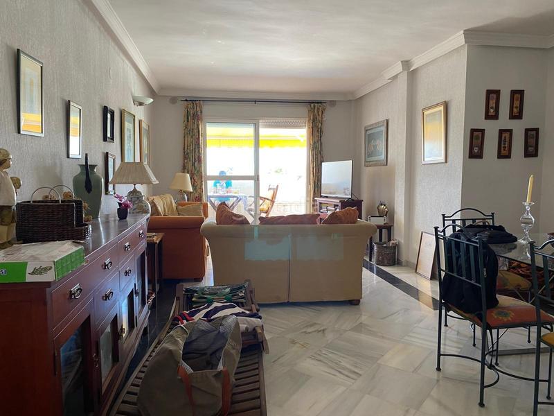 Foto 6ba92521-a4ce-4c78-822f-86ff33d96a3b. Appartement mit parking pool in Nueva Andalucía centro Marbella