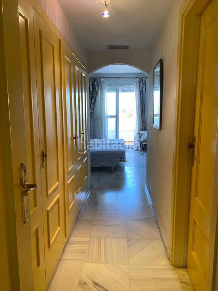 Foto 9bdff072-96eb-4b96-99e5-3f2812e0abec. Appartement mit parking pool in Nueva Andalucía centro Marbella