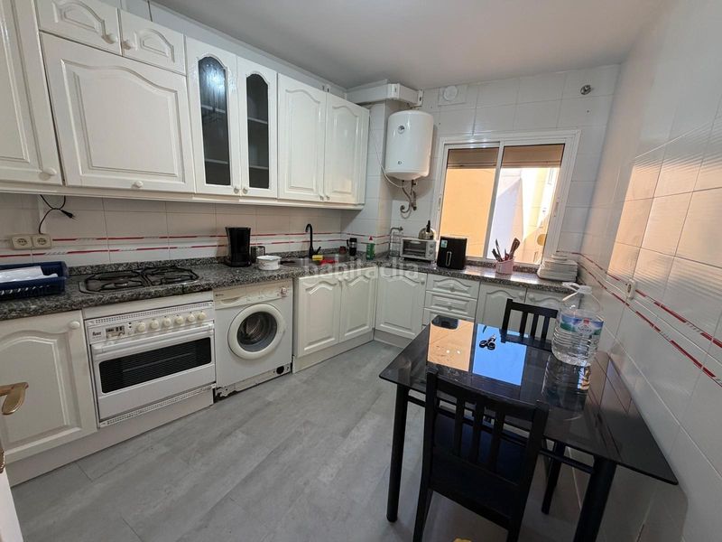 Foto 126274aa-b8cd-47ca-bb4f-33916260028e. Apartament amb aparcament piscina a La Carihuela - Los Nidos Torremolinos