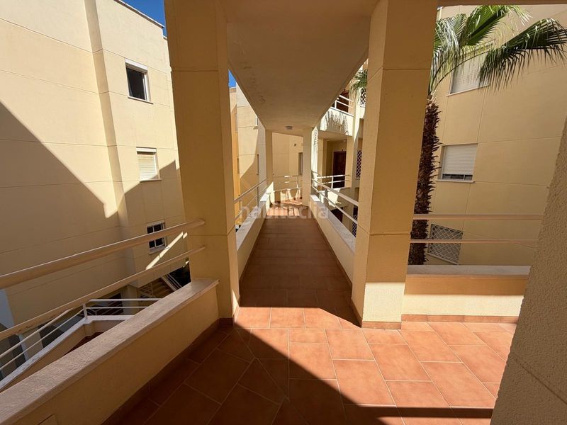 Foto 6d6f314c-853c-435d-8e5c-bbb20893caf7. Apartament amb aparcament piscina a La Carihuela - Los Nidos Torremolinos