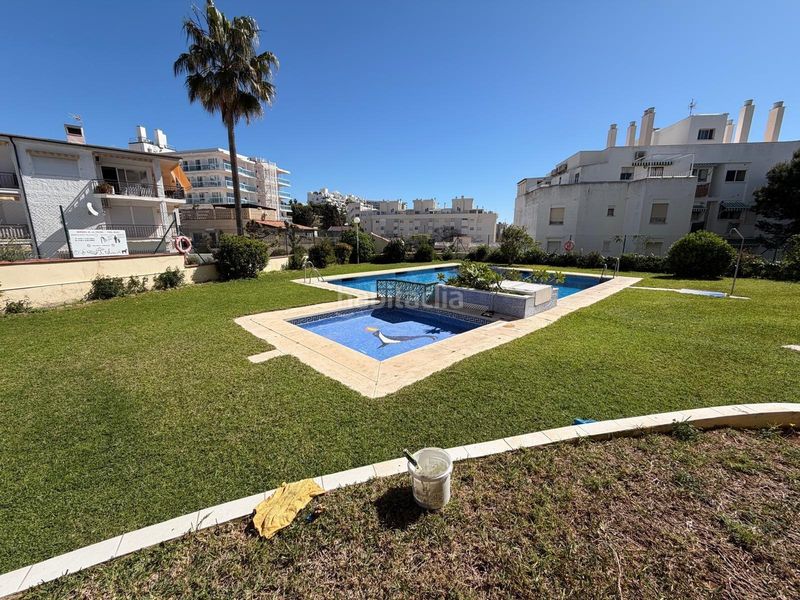 Foto a7bd9d93-0d7f-4948-a091-0a8360c8490d. Apartament amb aparcament piscina a La Carihuela - Los Nidos Torremolinos