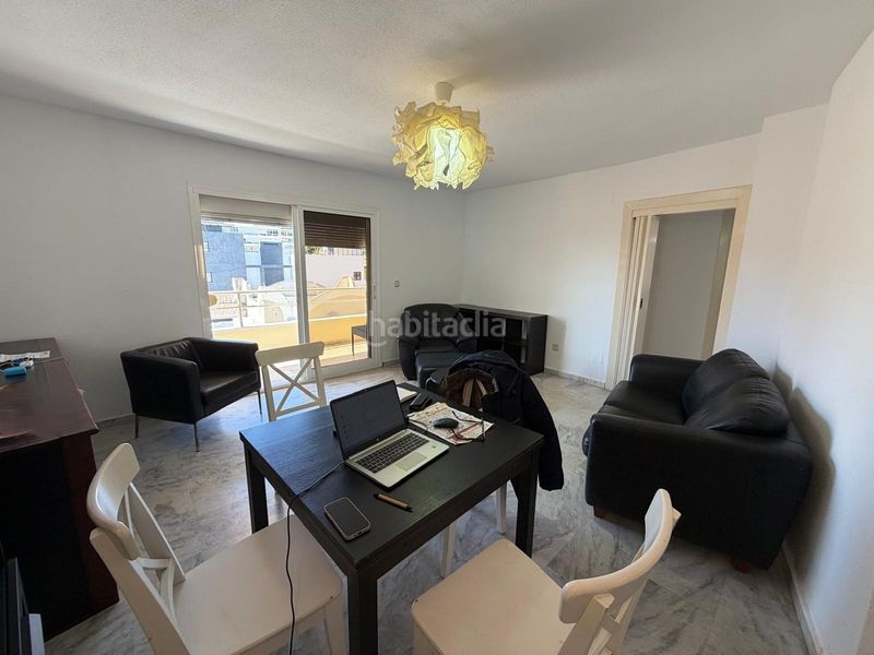 Foto adb82022-cfe2-45f9-831b-630bbaa61bd0. Apartament amb aparcament piscina a La Carihuela - Los Nidos Torremolinos