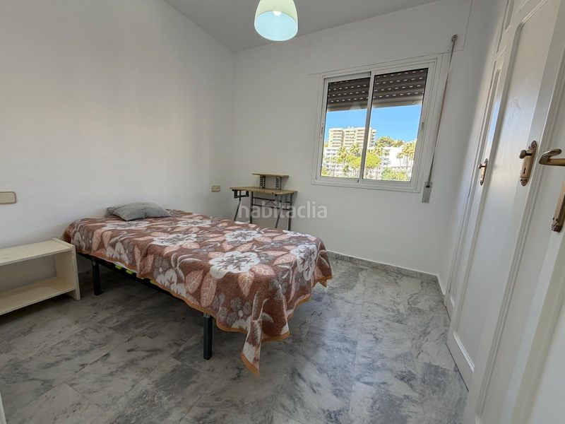 Foto b6423f7c-9c43-4574-bca1-685a2003d321. Apartament amb aparcament piscina a La Carihuela - Los Nidos Torremolinos