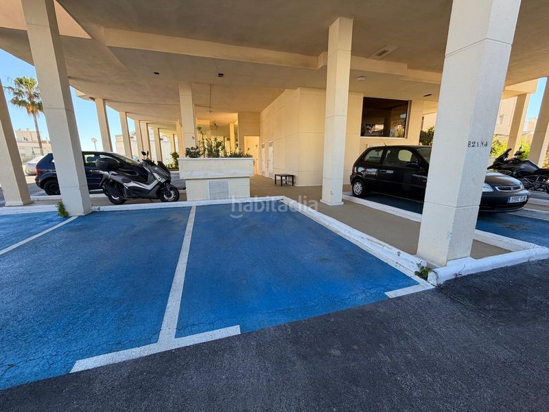 Foto c0cfbe99-1393-4927-af24-183c2ee989a4. Apartament amb aparcament piscina a La Carihuela - Los Nidos Torremolinos