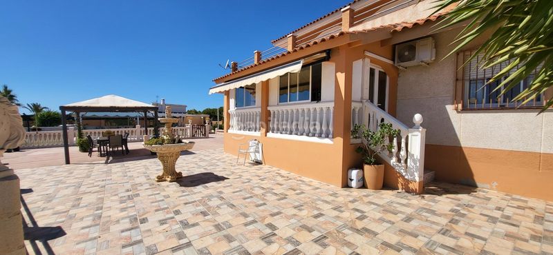 Foto 0d4366c4-5886-44a9-a10d-5907513d0074. Casa amb piscina a Cotomar Rincón de la Victoria