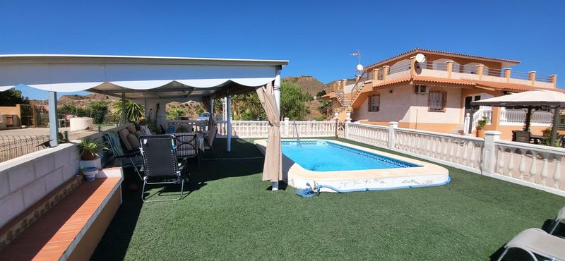 Foto 94dc63af-a086-4621-90b6-4e1243699435. Casa amb piscina a Cotomar Rincón de la Victoria