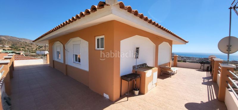 Foto b5e30a49-b939-40d6-b22d-0f96bc4b4ccc. Casa amb piscina a Cotomar Rincón de la Victoria