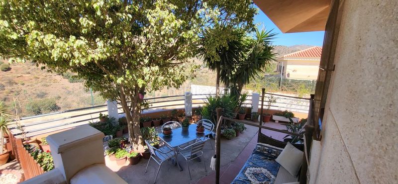 Foto bbd846aa-c0e9-48be-95b0-d8a9ffc08b0f. Casa amb piscina a Cotomar Rincón de la Victoria