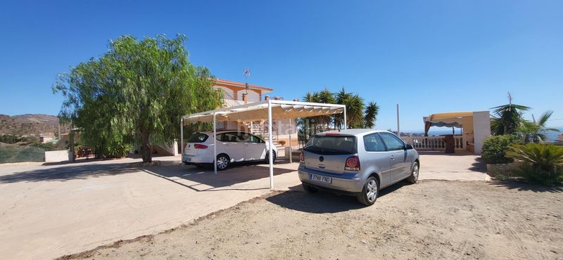 Foto d35483d5-5ba4-4cc9-84b4-5da5f5a75087. Casa amb piscina a Cotomar Rincón de la Victoria