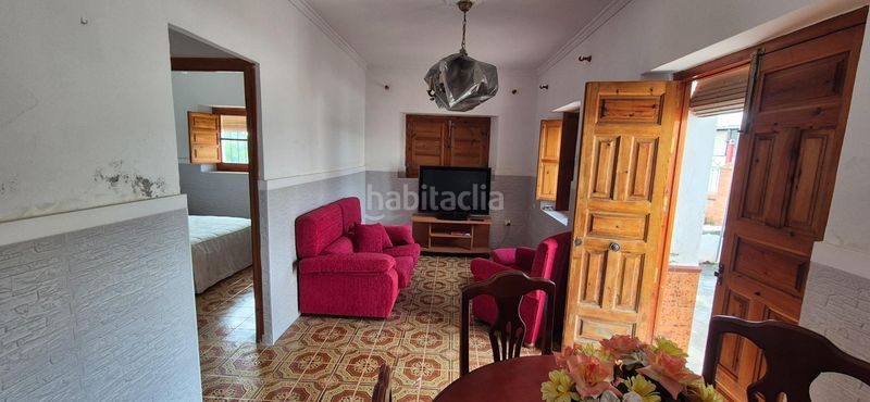 Foto 43d30322-3ff5-4a3b-b2b2-9dd26fdb3548. Casa amb aparcament a Alcaucín