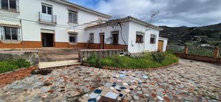 Maison à Alcaucín. Gran casa con casita de invitados incluida en alcaucín