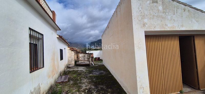 Foto 9ccd56a1-f802-4e34-b383-5d2689b7fdb6. Casa amb aparcament a Alcaucín