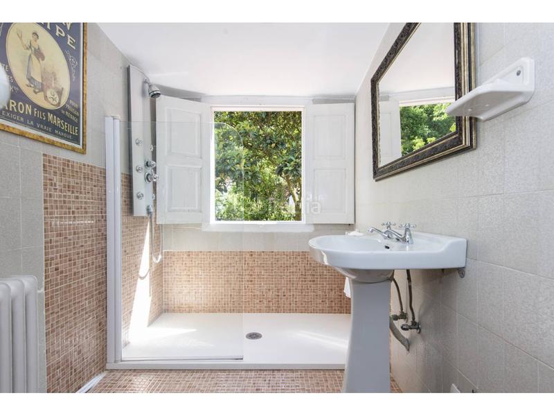 Foto 1001ee2e-027a-48d8-8334-90a249703a74. Alquiler casa palacio del sxix reformado en Redondela