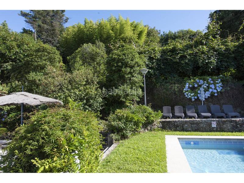 Foto 1bf9259e-fd08-464f-85af-4c4d2fde6660. Alquiler casa palacio del sxix reformado en Redondela