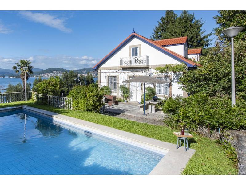 Foto 1fd6f320-3041-4f50-a873-d0326b5d4ede. Alquiler casa palacio del sxix reformado en Redondela