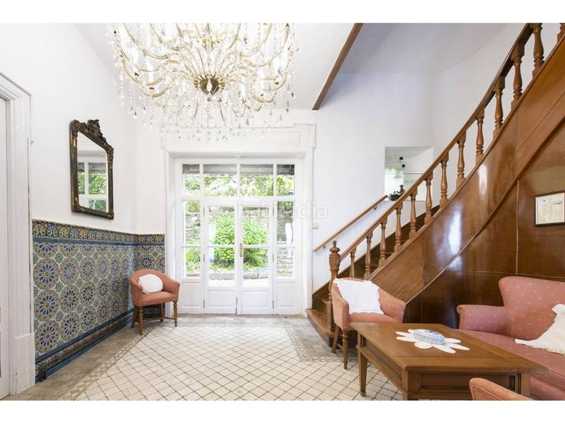 Foto 21369497-96c0-4df0-adbe-3c8e458f21fe. Alquiler casa palacio del sxix reformado en Redondela