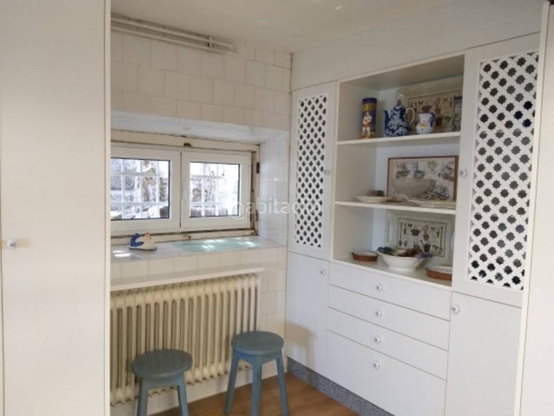 Foto 24190537-6265-41e5-b796-8fcb39dab60f. Alquiler casa palacio del sxix reformado en Redondela