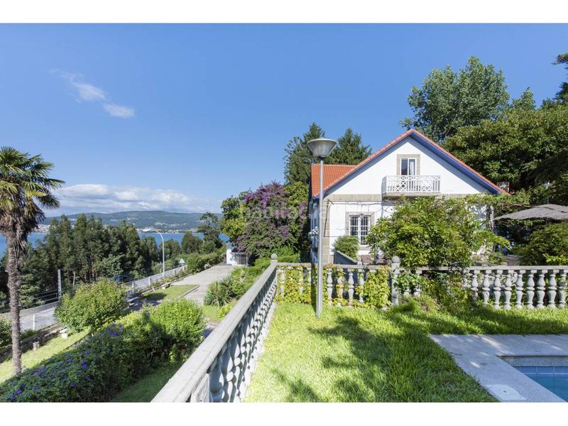 Foto 53c0d493-505a-44f3-b15d-0f30af2a5c8c. Alquiler casa palacio del sxix reformado en Redondela