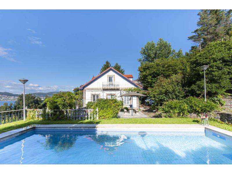 Foto 63f62cec-7507-4347-a2fd-5e9532ab39d2. Alquiler casa palacio del sxix reformado en Redondela