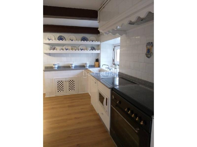 Foto 9241d318-a3ec-446a-86b9-899102eed85d. Alquiler casa palacio del sxix reformado en Redondela