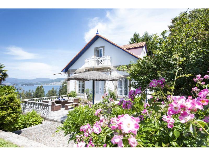 Foto c1d8dd1f-a701-4c57-9bf8-925165d99e4d. Alquiler casa palacio del sxix reformado en Redondela