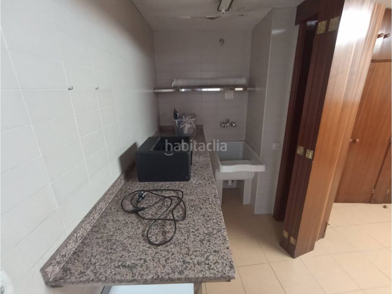 Foto 6f0ebb14-4e27-4f07-8ace-13ddba235996. Local comercial a Ensanche Coruña (A)