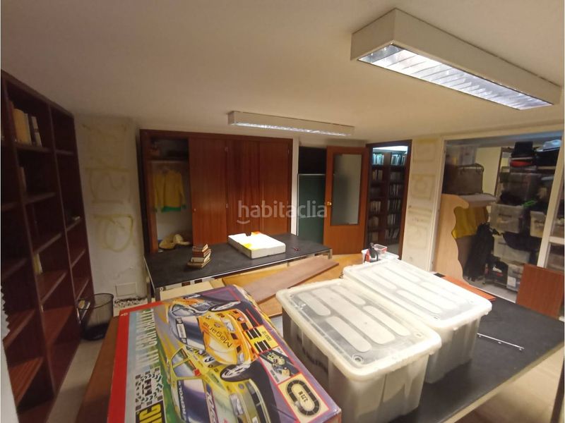 Foto aa132764-d3cb-413a-be7a-1a4583ed5c3f. Local comercial a Ensanche Coruña (A)