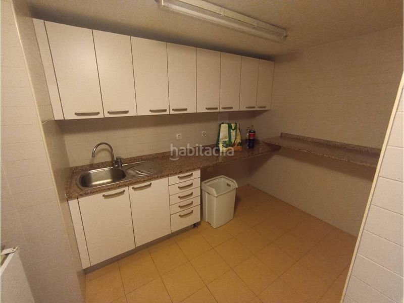 Foto fe1da77f-f5b0-4263-9f02-f97dc4c0e1f3. Local comercial a Ensanche Coruña (A)