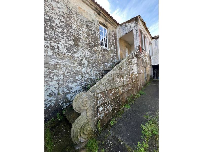 Foto 17ebafb1-2384-4cbd-b1ca-6c59d4a3b53e. Casa amb aparcament a Muros