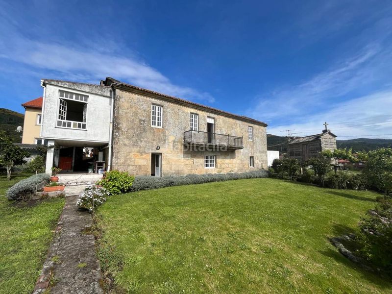 Foto ad66b463-da73-4707-b9cf-ae0d9aaa359a. Casa amb aparcament a Muros