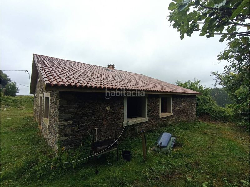 Foto 1b4491a9-92cb-446a-9797-65bb0c3dd7fc. Casa amb aparcament a Abegondo