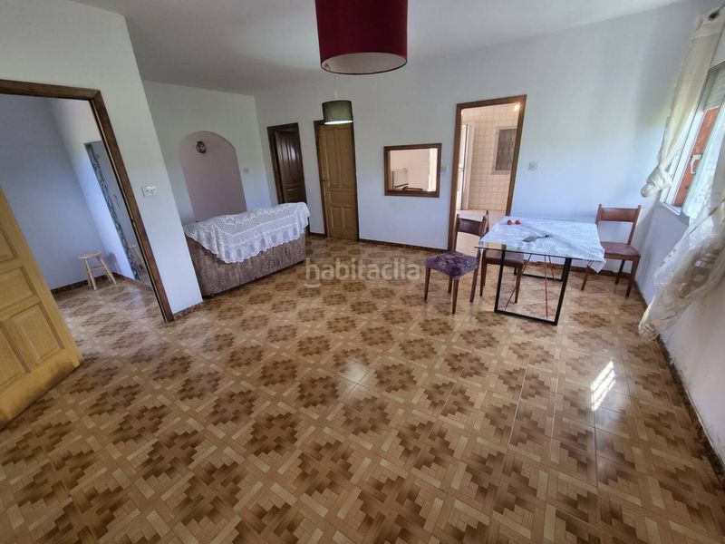 Foto af8b5a07-826c-43d4-b30b-00705e6c9c60. Masia amb aparcament a Rois