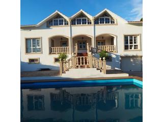 Rent House in Campus Norte - San Caetano. Casa ideal con un entorno fantástico en santiago de compostela