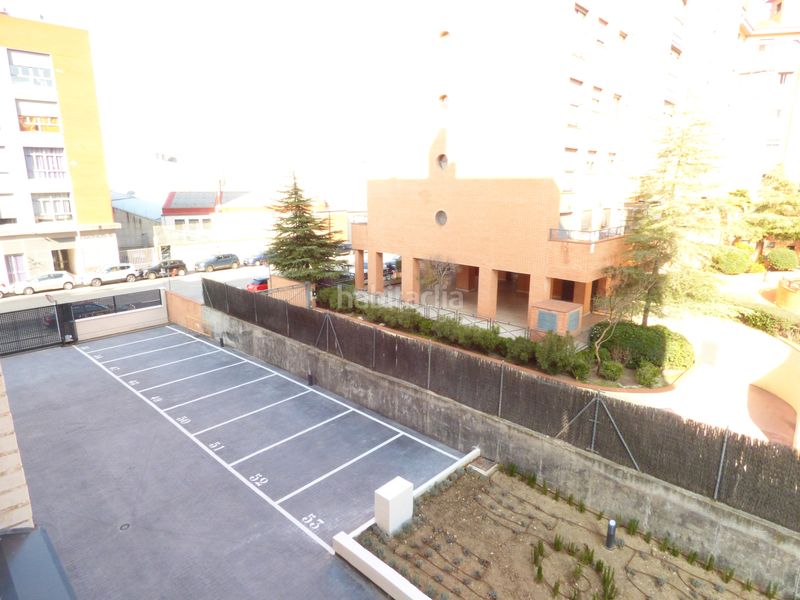 Foto a3575dca-fda8-46d5-ba0b-7ad95ec8713d. Rent flat with heating parking pool in Simancas Madrid