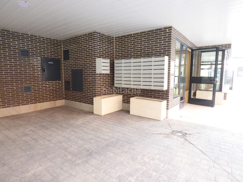 Foto fb02fbe6-d877-42ed-81b5-6d88c89134a1. Rent flat with heating parking pool in Simancas Madrid