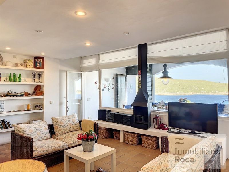 Foto a85e7fe2-64c2-4824-a0c8-3fb3cc73780c. Casa adossada a Fornells Es Mercadal