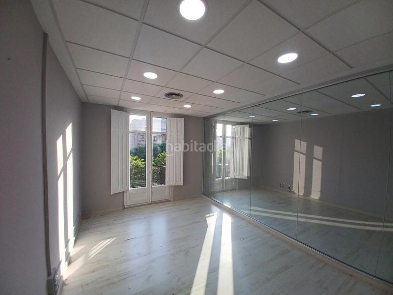 Foto aab7bb6a-4d0e-4e2c-87da-7d9261c12c66. Location bureau dans rambla nova 96 dans Eixample Tarragona
