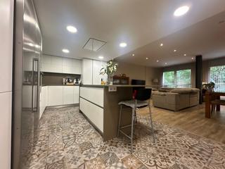 Appartement à Eixample. Amplio piso reformado con terraza en el corazón de tarragona