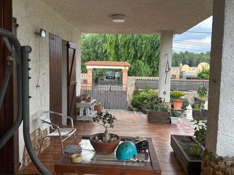 Foto 84548db9-1029-423f-90fe-b16565edb54e. Chalet casa cantonera amb piscina a l’urbanització mas de cargol, el catllar en Catllar (El)