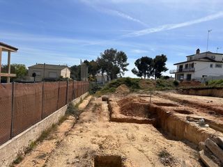 Terreny residencial a Catllar (El). Parcela urbana con proyecto de vivienda en esplai tarragon� � el