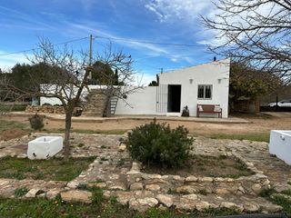 Masia a Valls. Finca r�stica amb molt d'encant a partida baiona � pla de santa