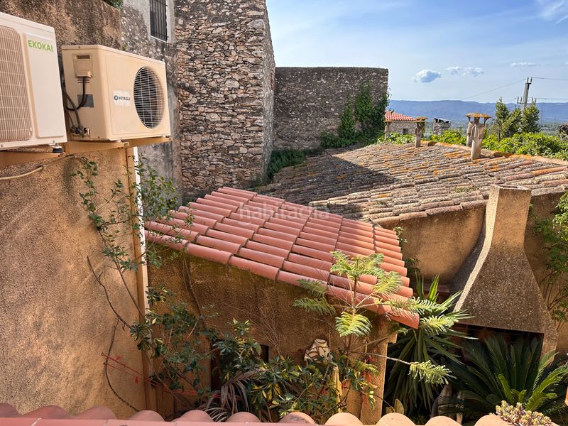 Foto 2f3b09a4-61f4-4be8-b01c-72e118cbe2e4. Casa amb xemeneia calefacció aparcament a Perafort