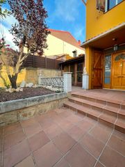 Casa adosada en Pallaresos (Els). Casa en venta en jardins imperi, els pallaresos