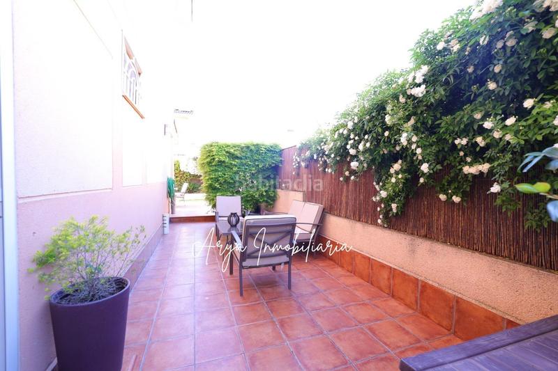 Foto 2f686163-9233-4904-8bac-cfeaa2baba74. Casa pareada impresionante chalet pareado con piscina privada en soto del henares en Torrejón de Ardoz