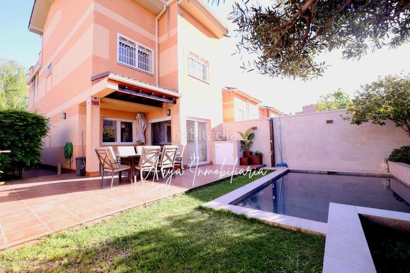 Foto 3d4d5b84-fe4b-4bc1-902c-f0621b341ea8. Casa pareada impresionante chalet pareado con piscina privada en soto del henares en Torrejón de Ardoz