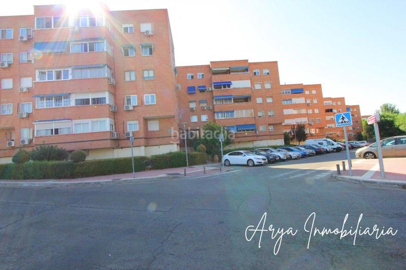 Foto d576ba29-5013-4a36-984a-c3b02a854c4d. Piso vivienda con terraza en plaza de las palmeras en Torrejón de Ardoz