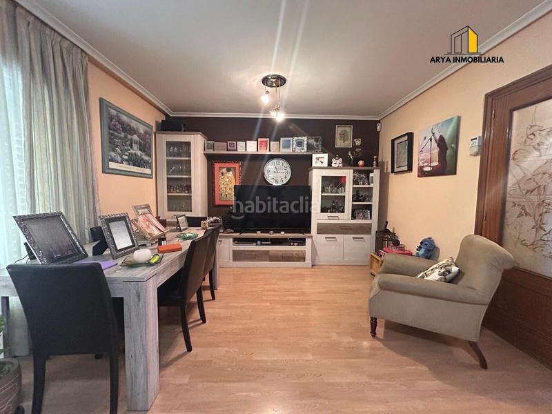 Foto 0419b722-e34d-4ec4-848e-f5efca33dcfa. Dúplex  moderno y espacioso en el corazón de vallecas San Diego, en Madrid